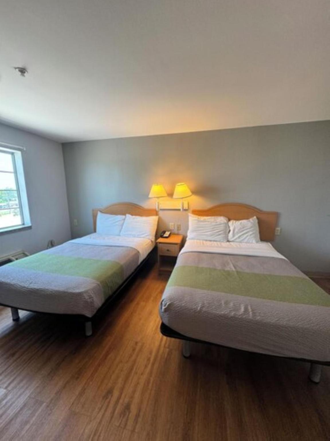Oyo Townhouse Sulphur,La Extended Stay Esterno foto